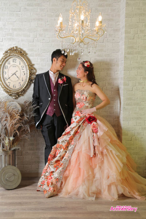 7477